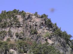 hikers_on_mountain3_thumb.jpg 11.3K